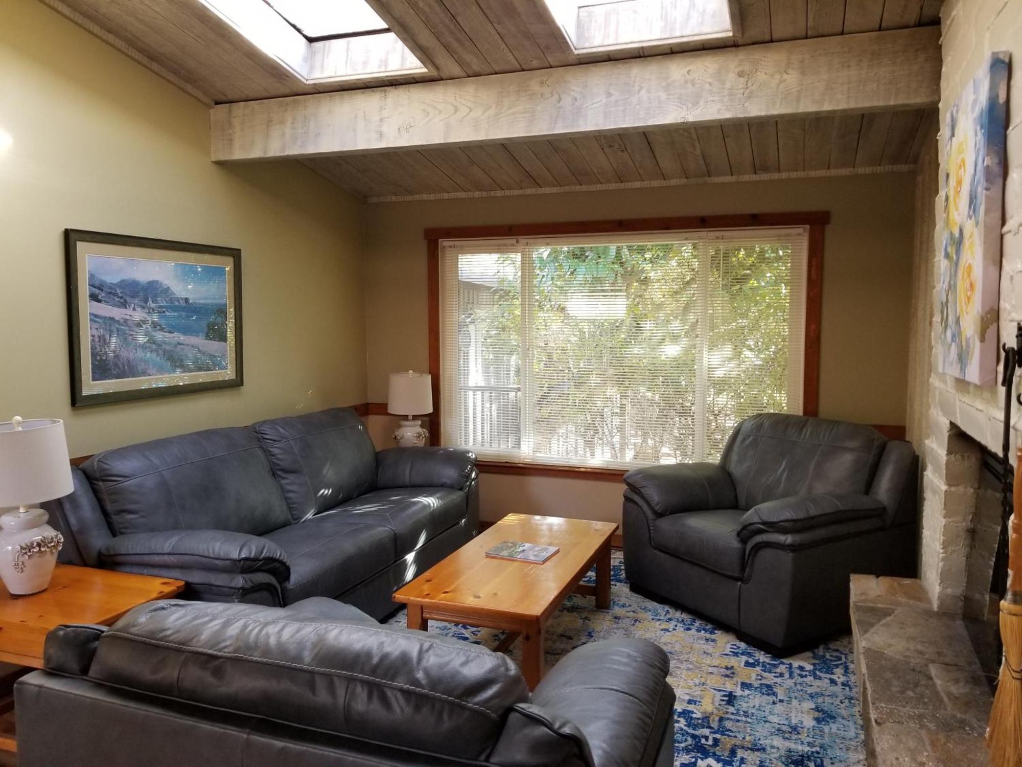 Carmel Valley Lodge Екстериор снимка
